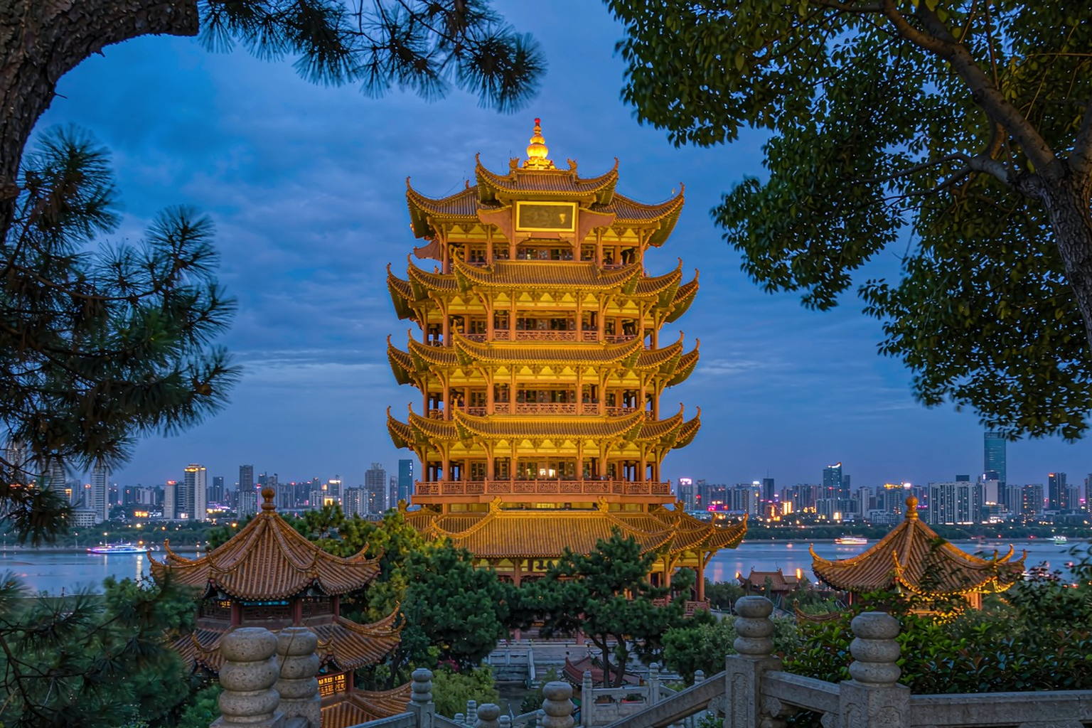 湖北