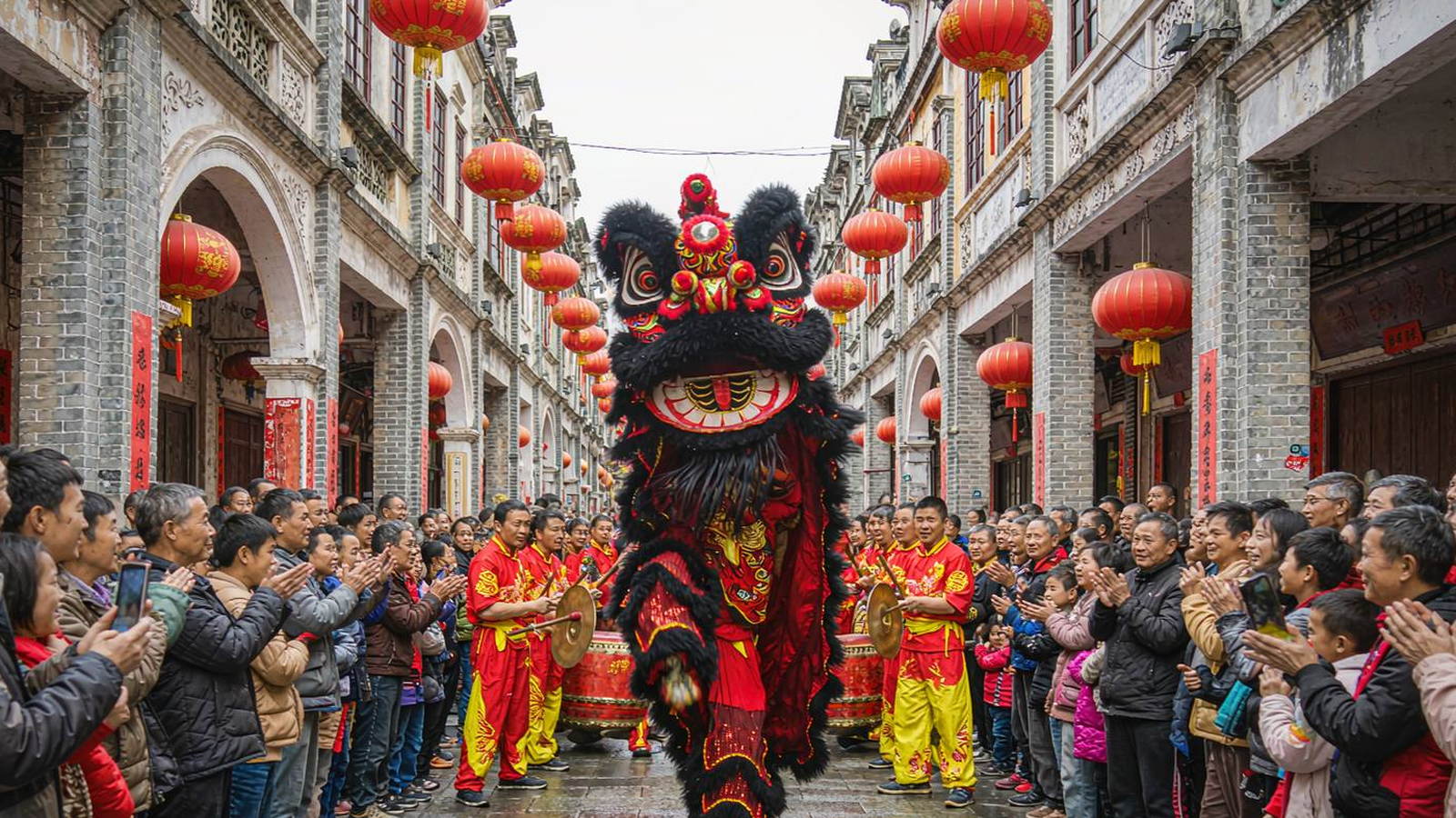 广州西关·春节醒狮巡街（示意图）